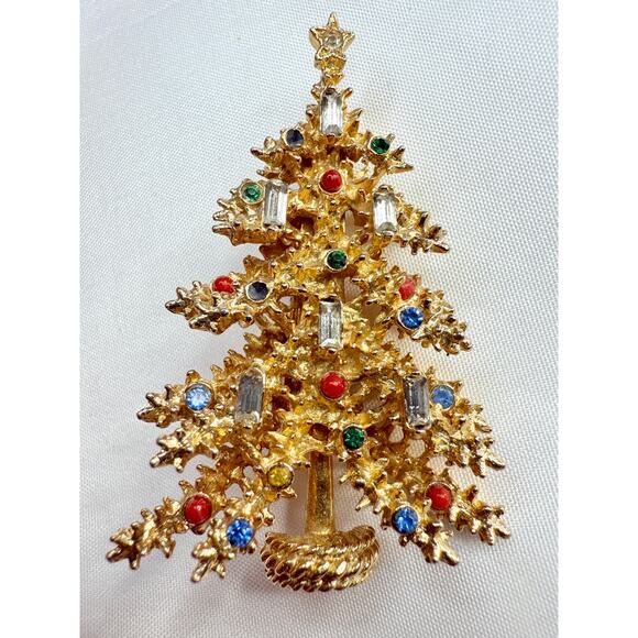 Vintage ART © Signed Textured Christmas Tree Brooch - Picture 1 of 8
